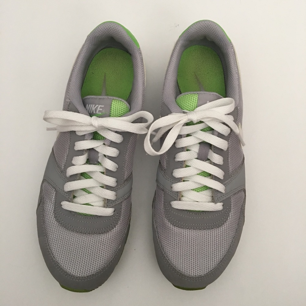 👗 Nike Casual Grey Sneakers Shoes